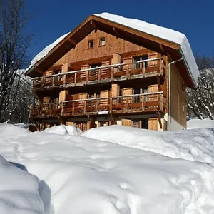 vacancole-le-hameau-de-lalpage.hotels-rhonealpes.com/